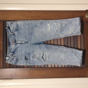 Maurices mid-rise Capri jeans size 16